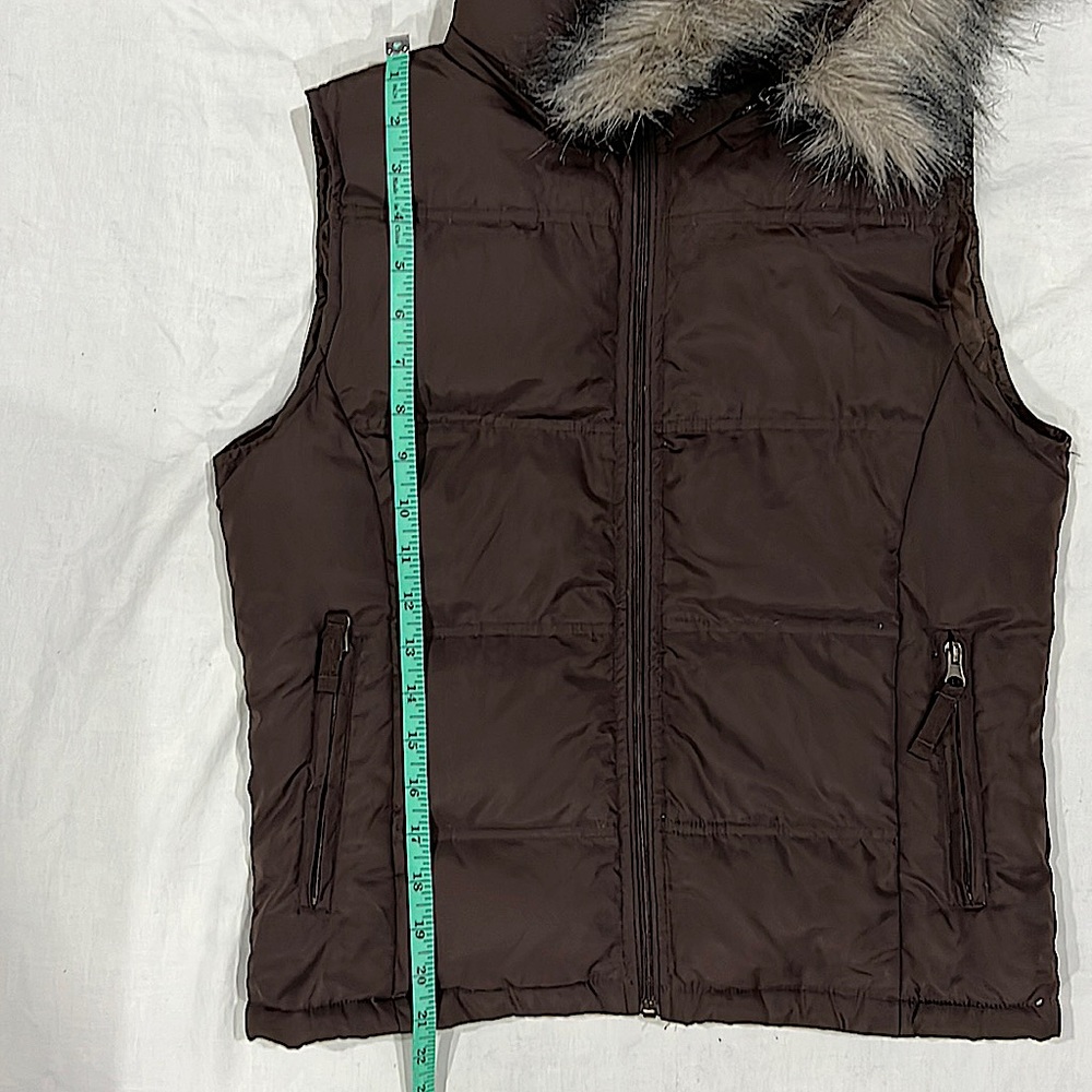 Brown Maurice’s puff vest - Picture 3 of 4